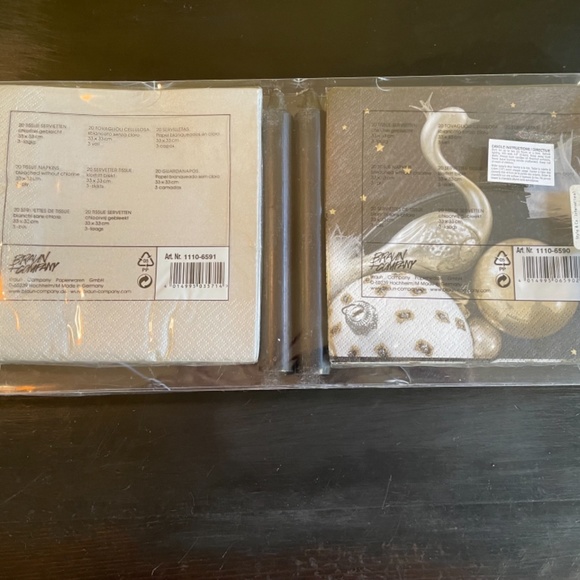 Candle and Napkin set. Christmas print. Made in Germany by Braun Company Paper - Picture 2 of 2